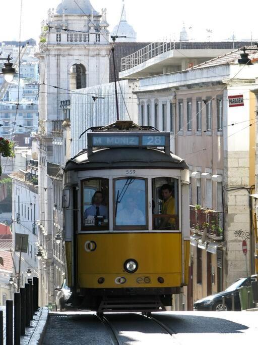 B2 Beautiful Sunny Loft Bairro Alto - Bica Apartment Lisbon