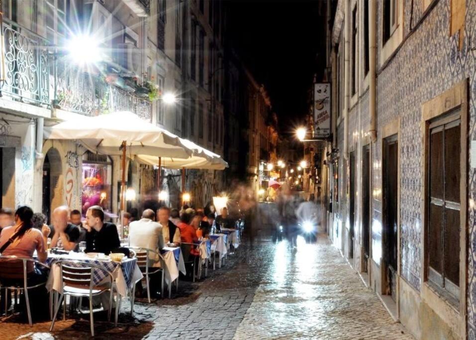 B2 Beautiful Sunny Loft Bairro Alto - Bica Lissabon
