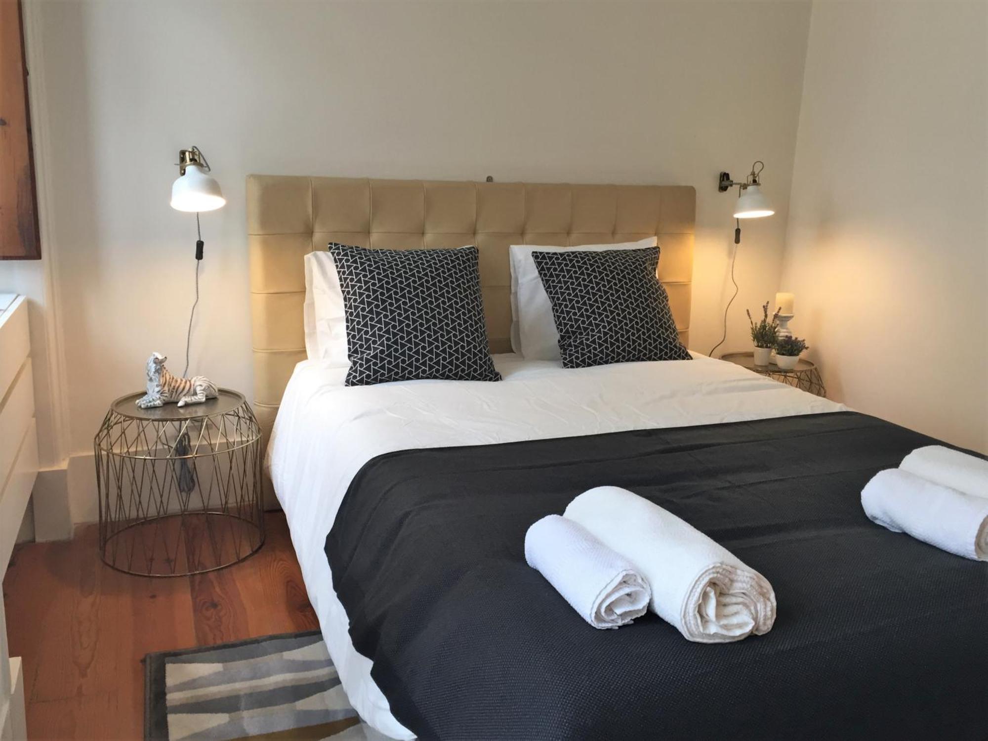 B2 Beautiful Sunny Loft Bairro Alto - Bica Lissabon